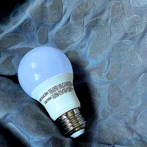 This is a led light bulbs for 40$